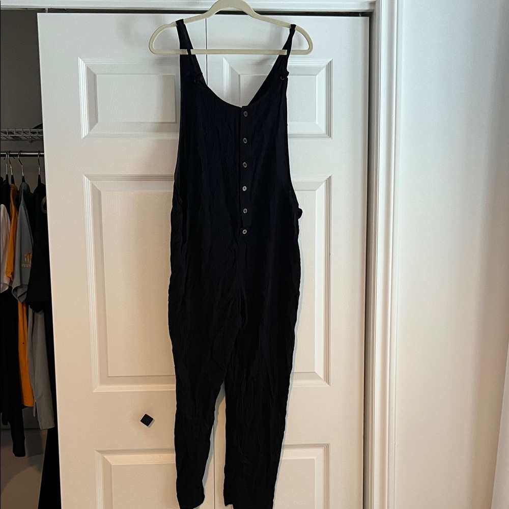 Chic Black Button-Down Jumpsuit
